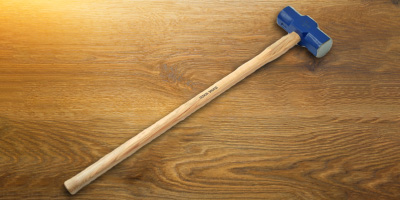 Long-Handled-Sledgehammer